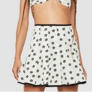 NWT For Love & Lemons Brenda Daisy Pleated Mini Skirt Size M